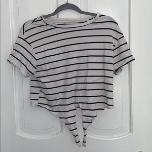 Stripped tie in front cropped t shirt